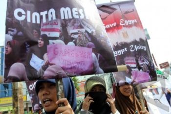 Aktivis HTI Shalat Gaib untuk Mesir