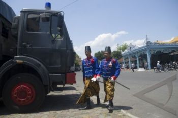 Polisi dan TNI Tetap Siaga di Kawasan Keraton Surakarta