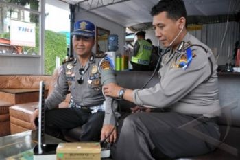PERIKSA KESEHATAN