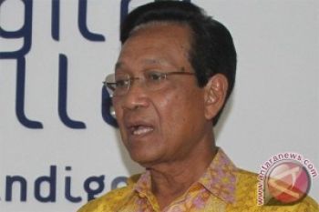 Sultan Enggan Komentari Pencalegan Kedua Menantunya