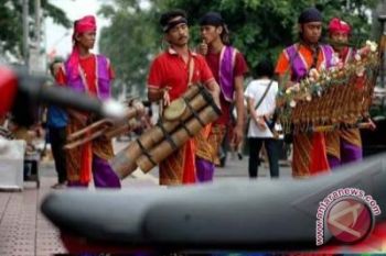 Penampilan musik calung dibatasi selama libur Lebaran 