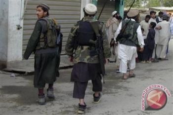 22 Polisi dan 76 Taliban Tewas 