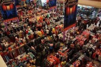 Sejumlah Pusat Perbelanjaan di Bukittinggi Padat