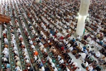 Sumbar Pusatkan Shalat Id di Kantor Gubernur