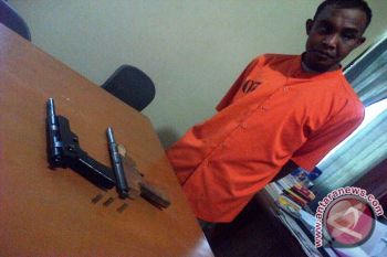 Polisi Tangkap Penyimpan Pistol Rakitan