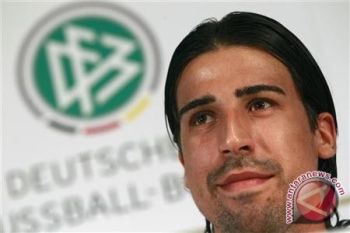 Kheidira Tetap Setia di Madrid