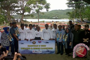 Warga sambut baik bakti sosial Lantamal Manado 