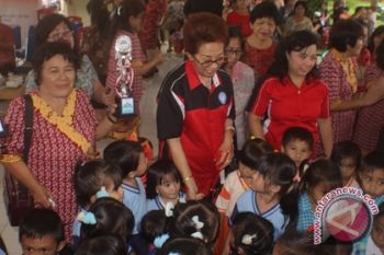 Ribuan PAUD sambangi kantor Pemkab Minut