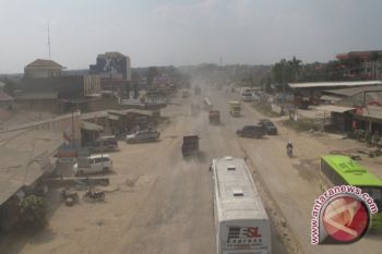 Jalinsum Dipenuhi Debu, Warga Menderita