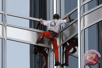 "Spiderman" Prancis berencana panjat menara putar tertinggi di dunia