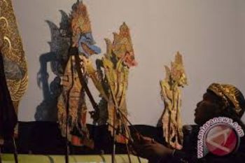 Muhaimin Gunakan Wayang Sosialisasikan Transmigrasi