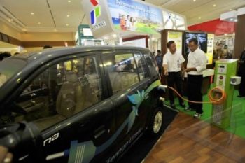 LIPI Luncurkan Bus dan Mobil Listrik