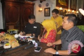 Khofifah larang anaknya jadi musisi