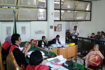 Mantan Kadispenda tak tahu kelebihan pengambilan gaji  