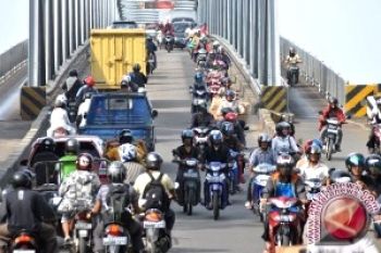  Rangka Bergeser, Jembatan Kapuas I Dilarang Dilewati