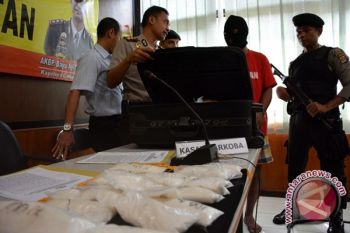 Polisi Tangkap Oknum PNS Tanggamus Pengedar Sabu