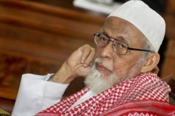 Ba'asyir Diperiksa Kesehatan oleh Tim Mer-C 