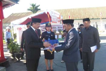Gubernur  Sultra Pimpin Upacara Pemberian Remisi 335 Napi