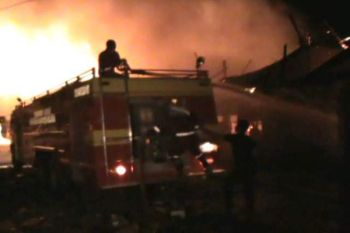 Puluhan Kios Pedagang Sembako Terbakar