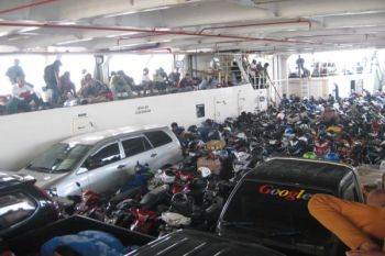 Arus Balik Penumpang Pelabuhan Tampo Mulai Capai Puncak