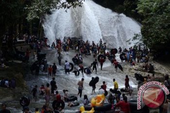 PERMANDIAN ALAM BANTIMURUNG