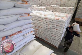 Pemprov Sulsel Naikkan Target Surplus Beras