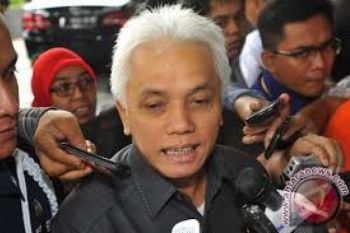 Hatta: Komponen Mobil Nasional Harus Meningkat 100 Persen