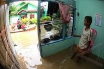 Ratusan Rumah di Agam Terendam Banjir