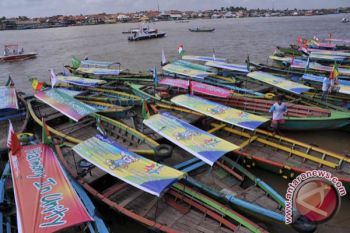 Dishub razia puluhan kapal motor tak berizin