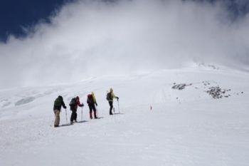 Mendaki Gunung Elbrus