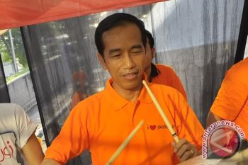 Relawan jual 1.000 kaos bergambar Jokowi-JK 