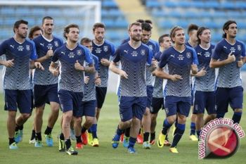 Kiper Buffon Diragukan Tampil Bela Italia Lawan Irlandia