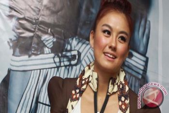  Agnes Monica Pukau Penonton Di Penutupan JJM