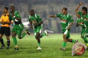 Persebaya Juara Divisi Utama LI 2013