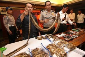 Polisi Ringkus Pemasok Senjata kepada Penembak Anggota