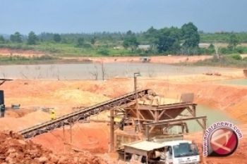 Legislator Sesalkan Dua PBS Menambang Di Pemukiman 