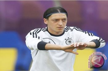 Arsenal Berburu Kemenangan Di Grup Keras