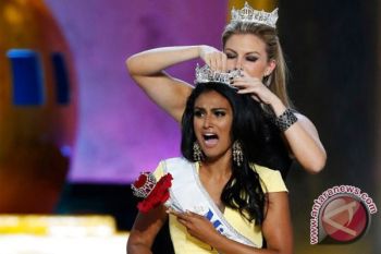 Nina Davuluri rebut gelar Miss America
