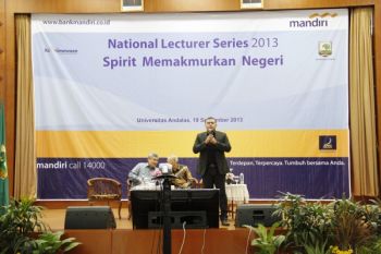 Sutradara Joko Anwar Berbagi Pengalaman di Unand