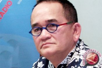  Isran Tantang Ruhut keluarkan Surat Pemberhentian