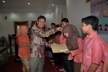 Gubernur Sumbar: Hapus Kekerasan Terhadap Anak