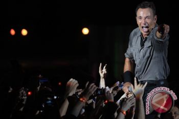 Bruce Springsteen rajai tangga album Inggris