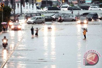  UGM Bantu Jakarta Atasi Banjir 