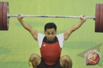 Angkat besi angkat posisi Indonesia ke puncak ISG