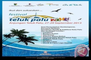 136 dokar hias buka Festival Teluk Palu 
