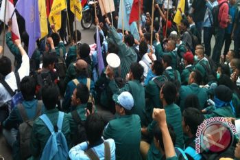 Mahasiswa Gelar Aksi Peringatan "UBL Berdarah"