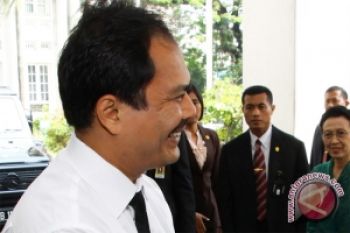 Mantan Rektor UI Penuhi Panggilan KPK