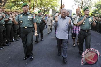 KUNJUNGAN MENHAN