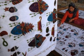 Penjualan Batik Menurun