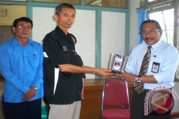 Penyerahan Cinderamata